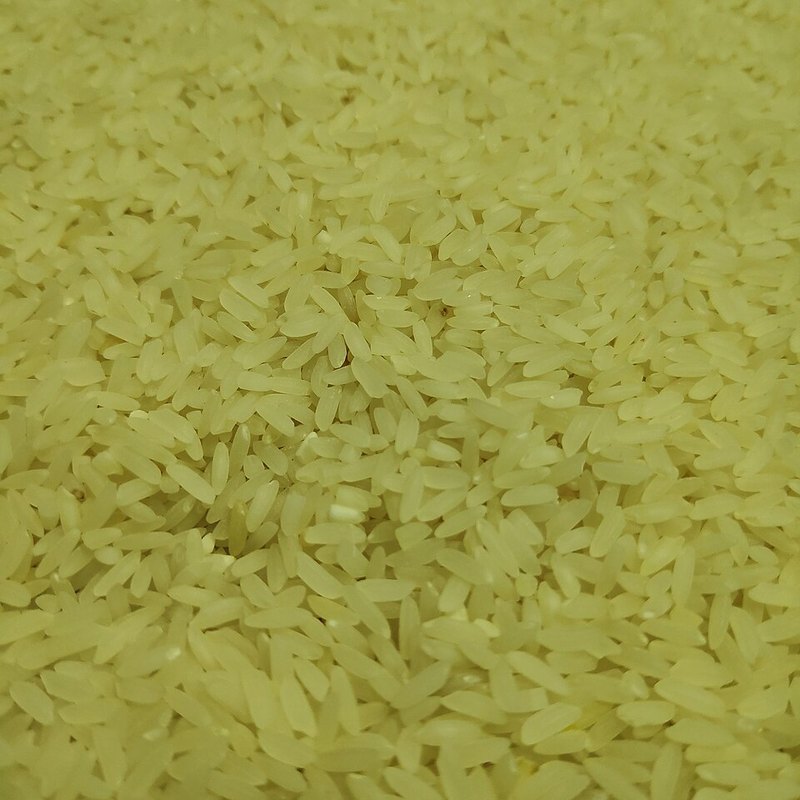 IR 64 à grain long étuvé